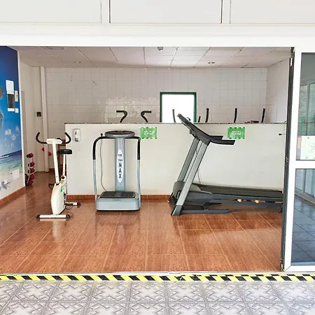 Malibu Con Campo De Tennis Y Piscina Con Solarium