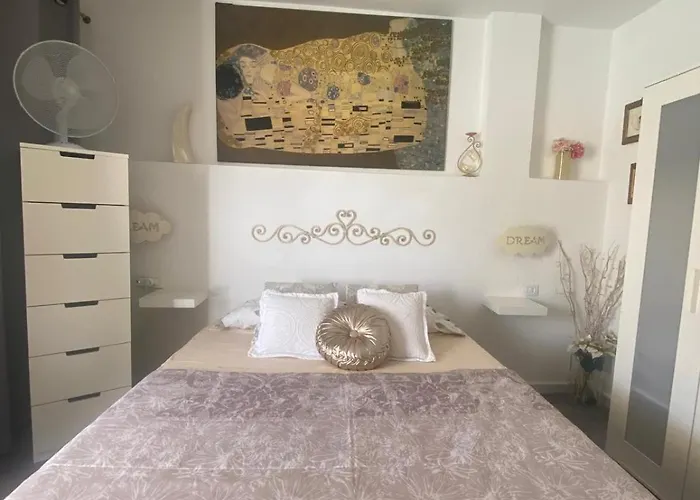 Malibu Con Campo De Tennis Y Piscina Con Solarium דירה *