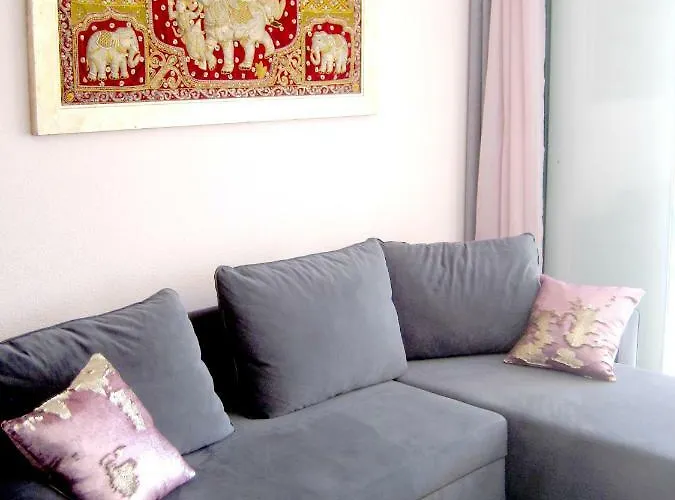 Malibu Con Campo De Tennis Y Piscina Con Solarium